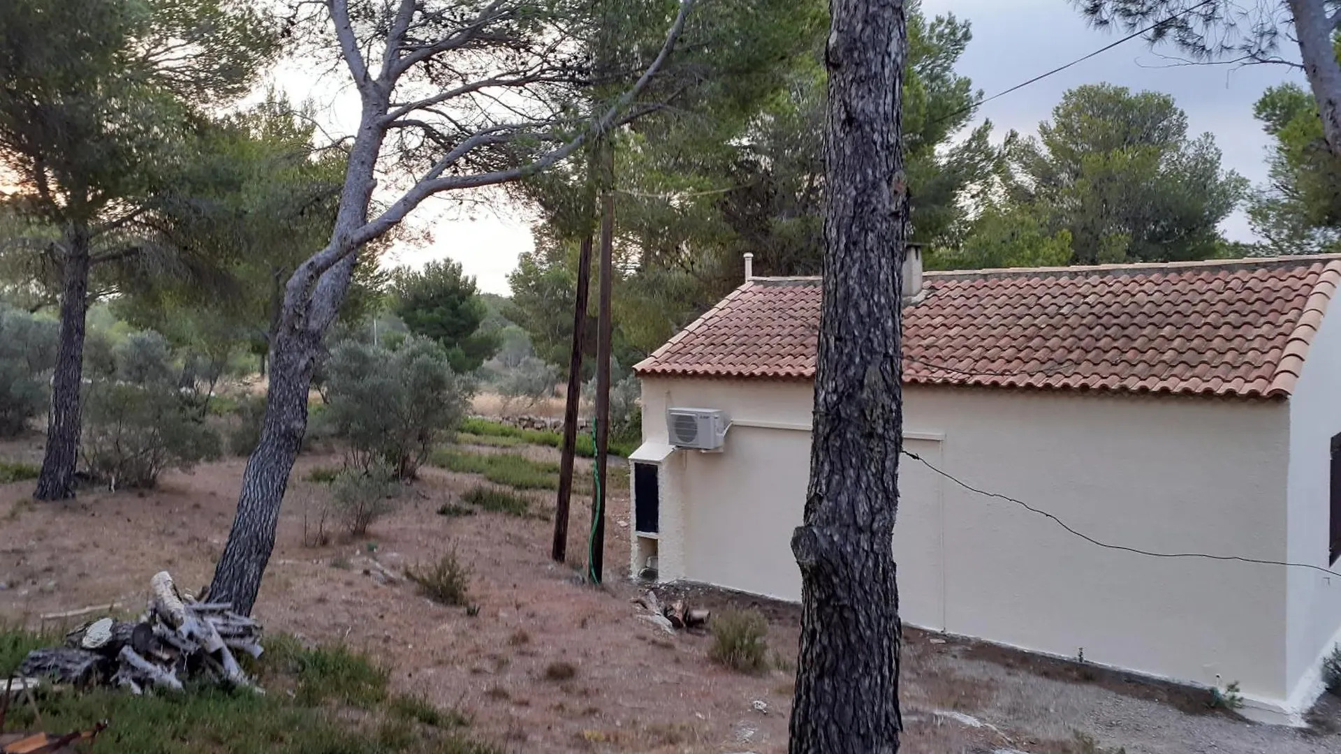 Mazet Pleine Nature Mouries 0*,  France